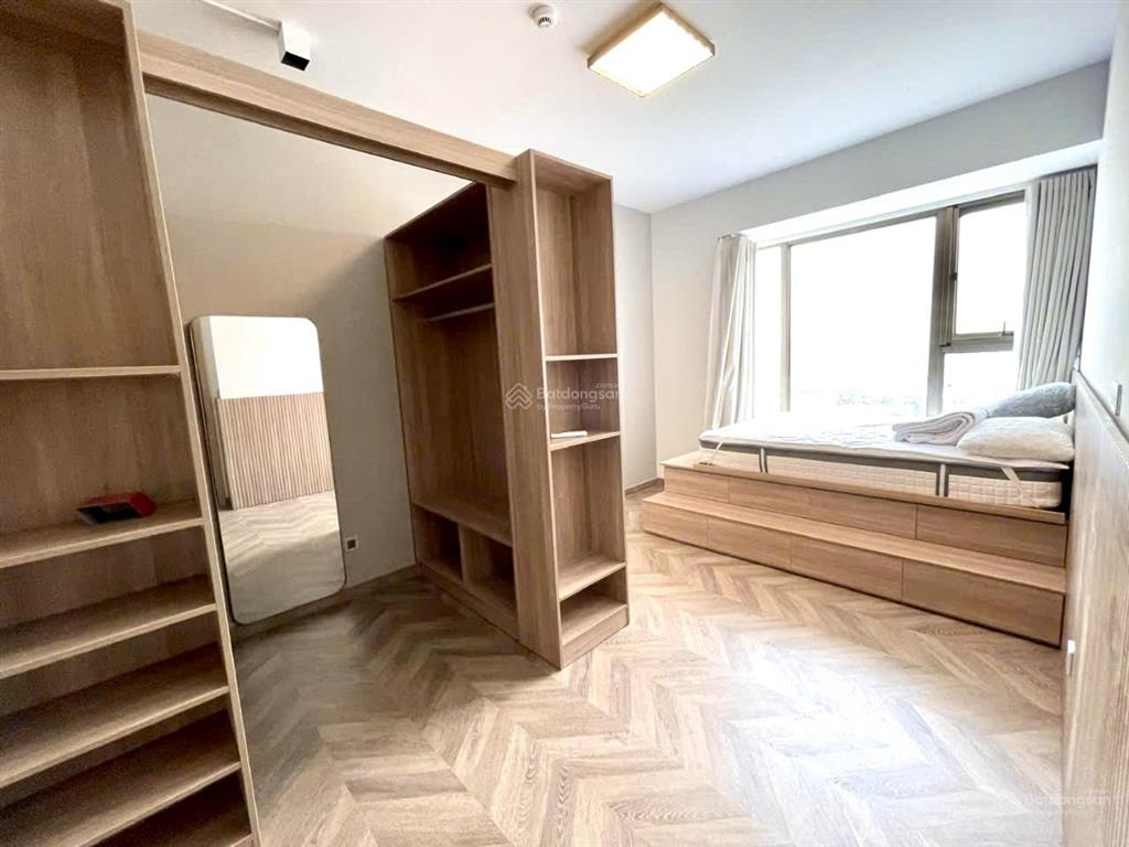 Cần cho thuê midtown the peak 2pn  2wc  full nội thất mới  nhà thật 100%  giá 30tr