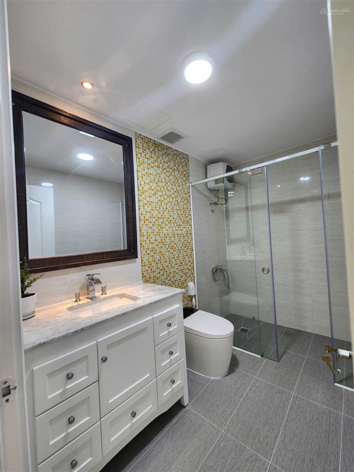 Cho thuê nhanh green valley, pmh, q7. dt 120m2 3pn, full nội thất cao cấp 100%, giá 33 triệu