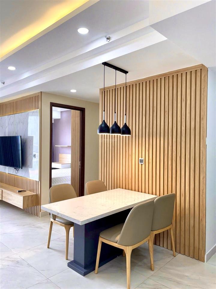 Cho thuê căn góc midtown 2pn2wcview biệt thự có ô xe  giá 28tr, rõ ràng nhà mới 100%