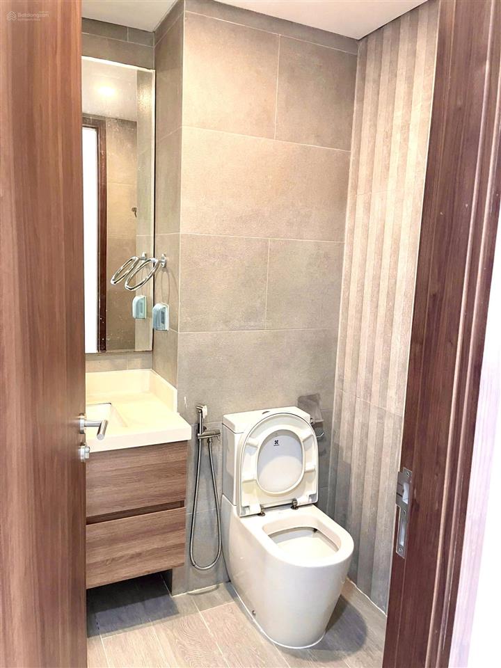 Cho thuê căn góc midtown 2pn2wcview biệt thự có ô xe  giá 28tr, rõ ràng nhà mới 100%
