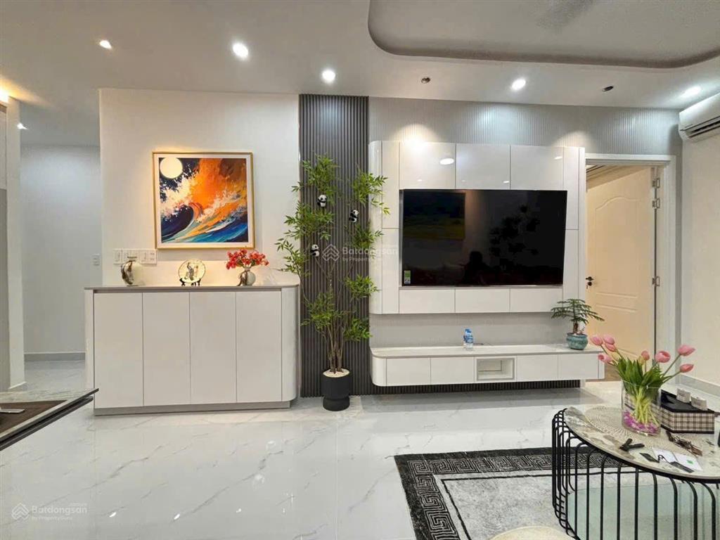 Cho thuê căn hộ 3pn2wc chỉ 28 triệu, nhà như hình 100%, nhận tìm nhà theo nhu cầu