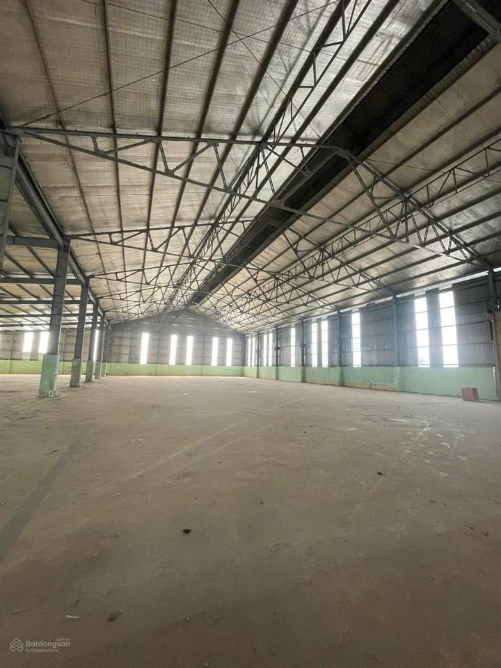 Cho thuê nhà xưởng 2800m2 gần ql 1k dĩ an bd. xe container 200tr/th tl