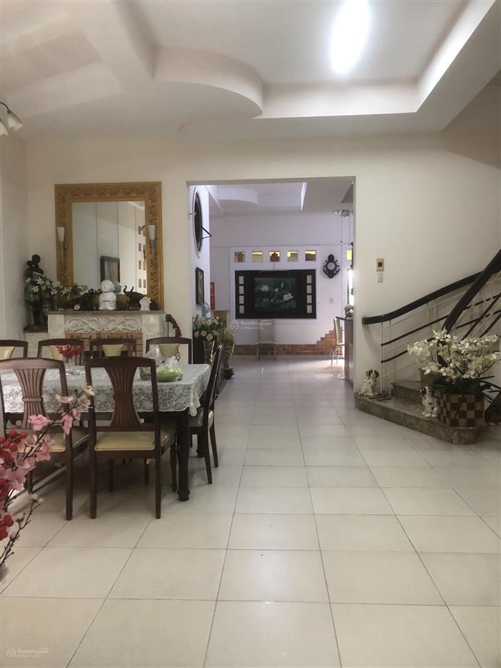 Bán nhà mặt tiền trung tâm hành chính bình thạnh