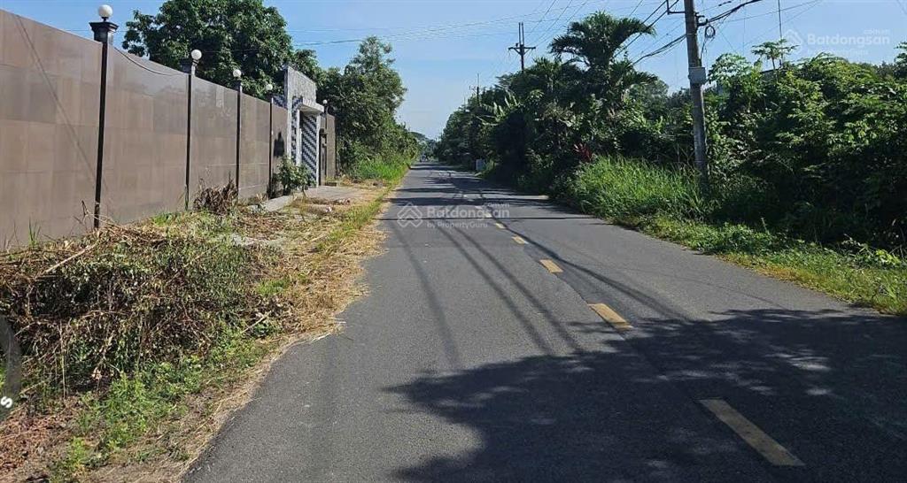 Mặt tiền nhựa, xã nhuận đức, củ chi, tổng 1000m2 giá bán 20 tỷ