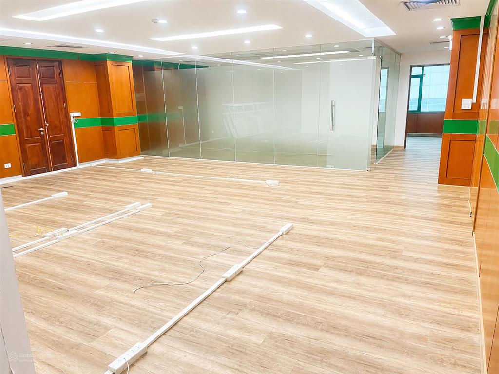 Cho thuê văn phòng 130m² tầng 5 dịch vọng hậu, cầu giấy, hà nội