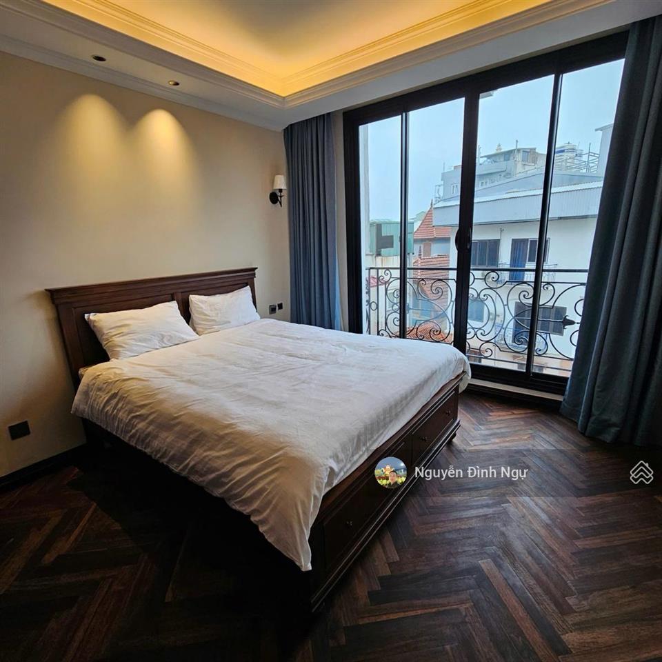 Đầu tư giữ tiền bền vững hiệu quả. liễu giai  ba đình 100m2x9t thang máy. hợp đồng 180tr/tháng