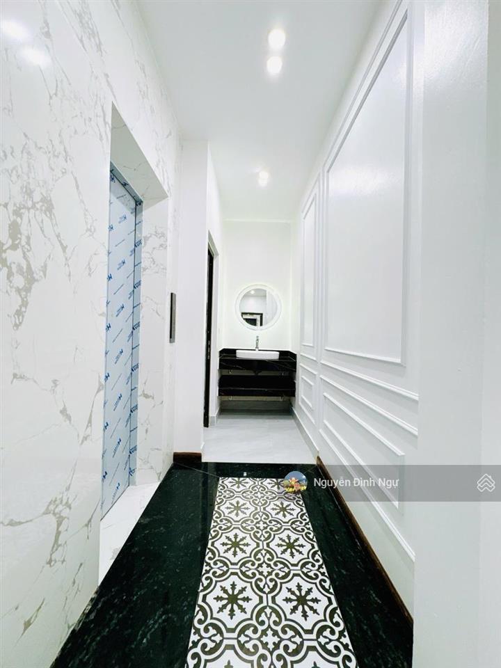 Trần duy hưng trung hoà. 52m2 6 tầng.ngõ thông cạnh hồ, 10m ra phố . thang máy. giá 16,x tỷ