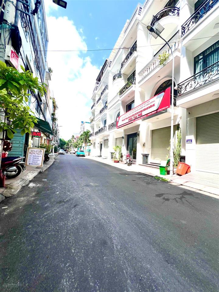 Khu vip bảo sơn residence  57 nguyễn sơn (8mx15.6m) đúc 4 tấm mới thang máy làm công ty