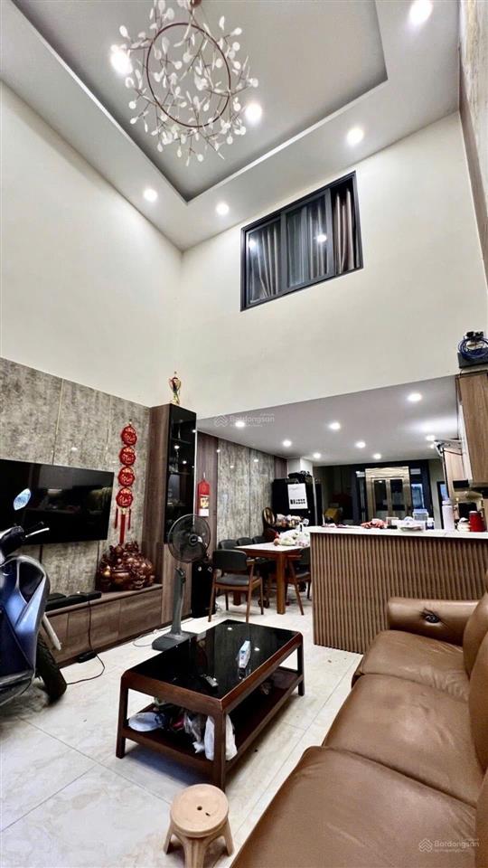 [chỉ 7.5 tỷ] nhà mới sang trọng  5 tầng có thang máy gò dầu, nội thất cao cấp