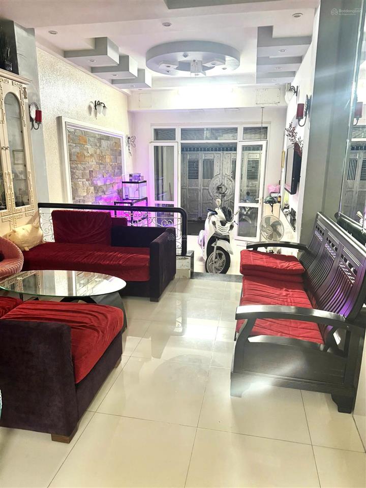 Chỉ 10,6 tỷ chính chủ bán mặt tiền lê lâm khu họ lê (4m x 20m) trệt 3 lầu