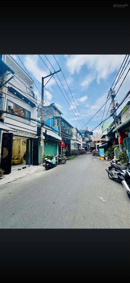 Nhà cậu tôi gửi bán 2tỷ840tr có sổ hồng riêng x.bình hưng,tphcm.