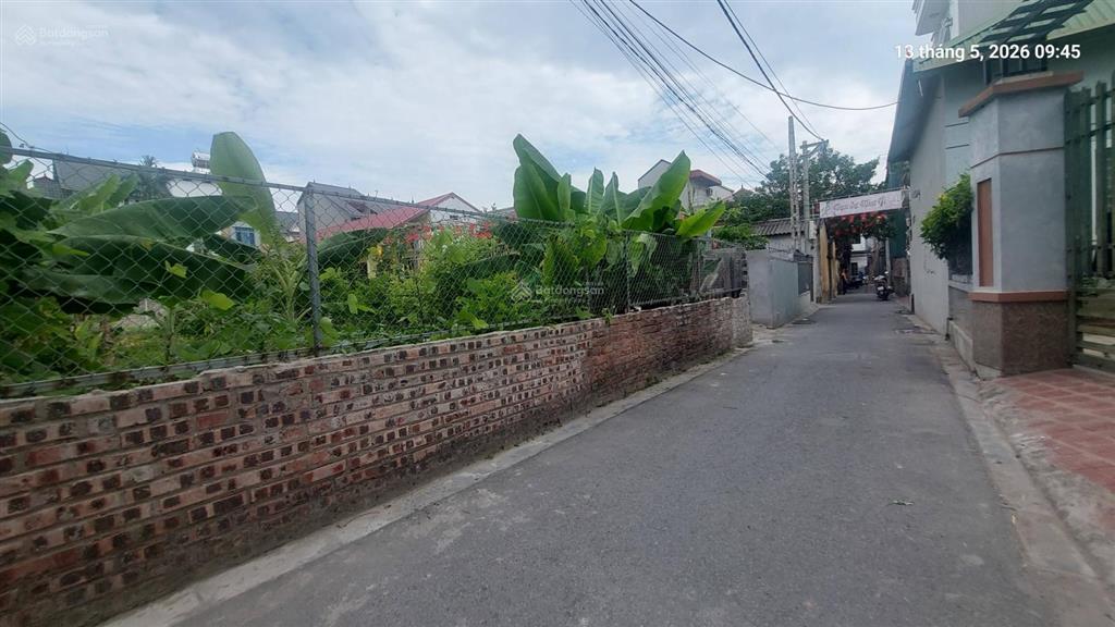 Nằm lõi vin bắc hồng. ngõ thông ô tô chạy. bắc hồng 81m2, mt5m, 5.85 tỷ, gần trục chính, đông anh.