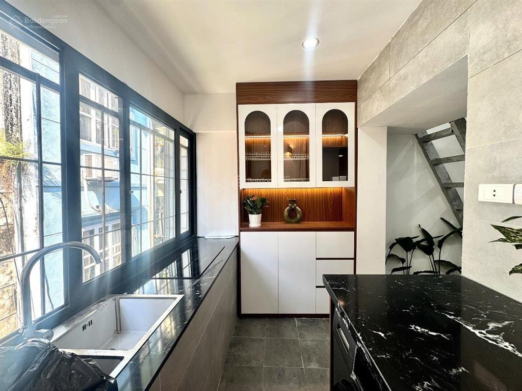Căn hộ tập thể thanh xuân  hơn 2 tỷ, 19/55m2  ô tô đỗ chân toà  nhà đẹp ở ngay