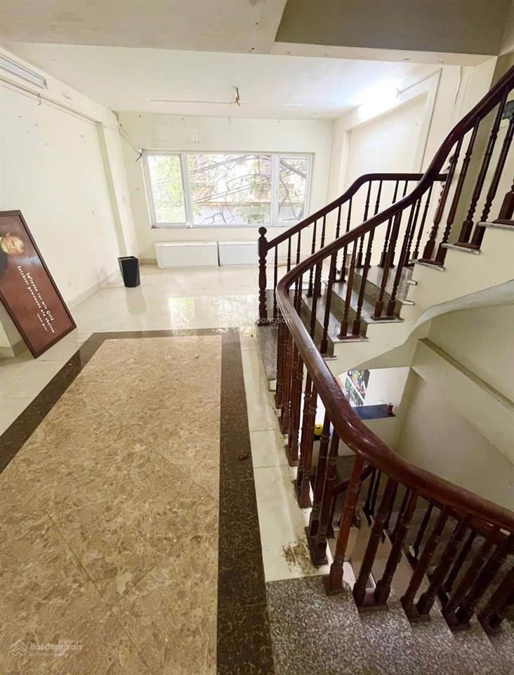 Cho thuê nguyên căn 78m² x 6 tầng  phố vĩnh phúc, ba đình  giá chỉ 1x