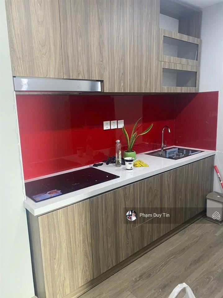 Bán căn hộ hud building dt 42,28m giá 3,4 tỷ. để lại đầy đủ nội thất bếp, sofa, tivi, máy lạnh.