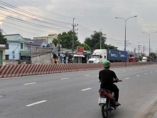 Hot 5.575m2 mt đt743  cách vòng xoay an phú 1km  vib banking 3 bên