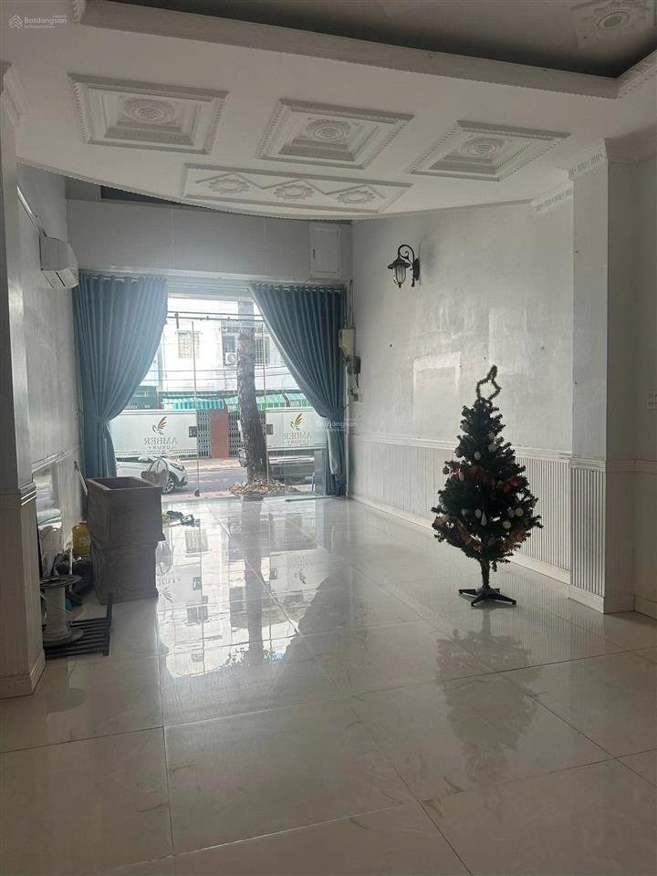 Cho thuê mặt bằng 2 mt đường trần quang khải