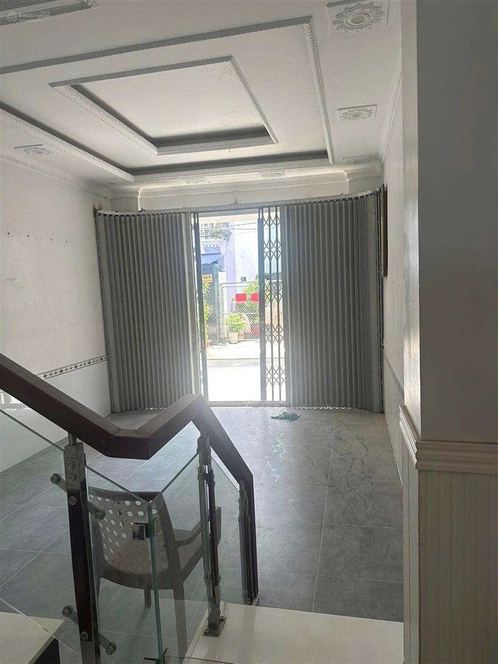 Cho thuê mặt bằng 2 mt đường trần quang khải