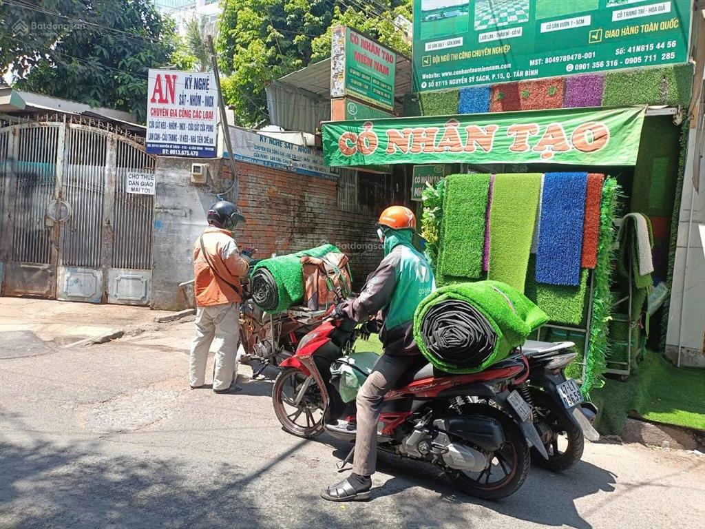 Cho thuê nhà mặt tiền gần chợ tân trụ & gần công viên
