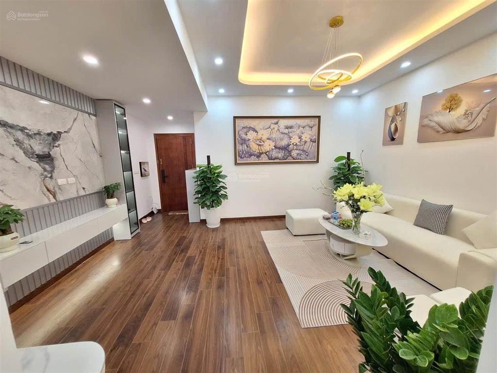 Bán căn hộ tòa tháp đôi 30t2 nguyễn chánh, 68m2, 5 tỷ, 2 ngủ, 2 vs, sổ đỏ cc, full nội thất mới đẹp