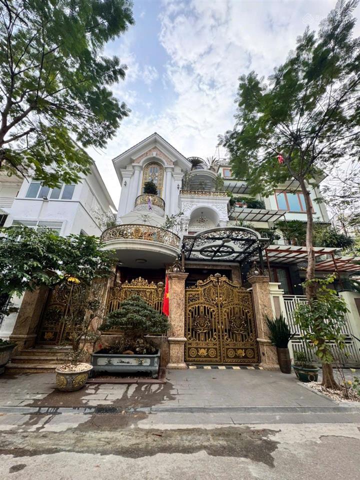 Chính chủ bán biệt thự kđt văn phú  diện tích 220m2  4 tầng  thang máy  chỉ 37 tỷ có tl
