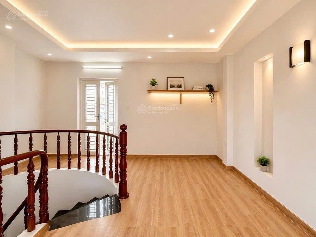 Nhà 3 tầng, hẻm xe tải  gần kcx tân thuận & đại học  5.3x19 chỉ 13.5 tỷ