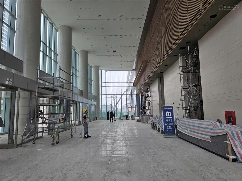 Cho thuê 300m2 sàn vp hạng a khu đô thị tây hồ tây, bàn giao quý ii  2026