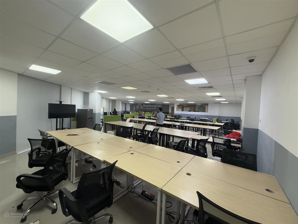 Cho thuê văn phòng đẹp tại phố trung kính, quận cầu giấy, 65 triệu, 250 m2