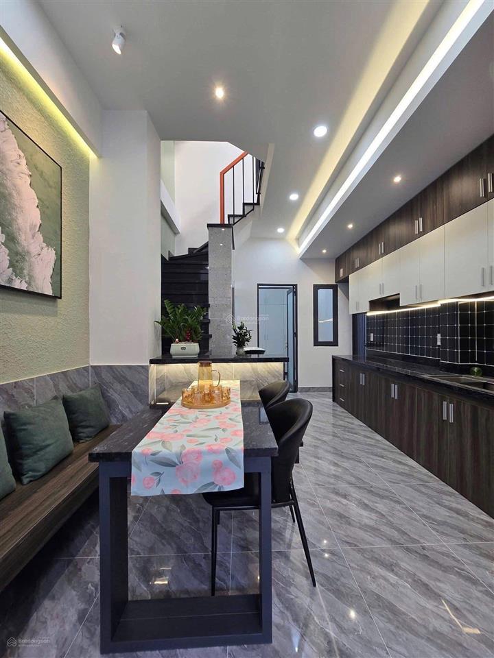 Bán nhà hiệp bình thủ đức 75m2, 4 tầng, 5pn 5wc, giá 3 tỷ 230 còn thương lượng