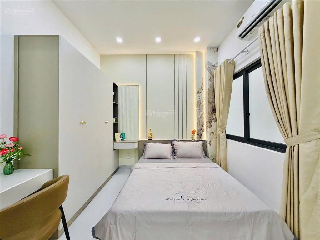 Nhà cao thắng 70m² 4pn, 5wc giá 5,79 tỷ, sổ riêng, chính chủ