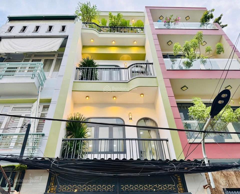 Nhà cao thắng 70m² 4pn, 5wc giá 5,79 tỷ, sổ riêng, chính chủ
