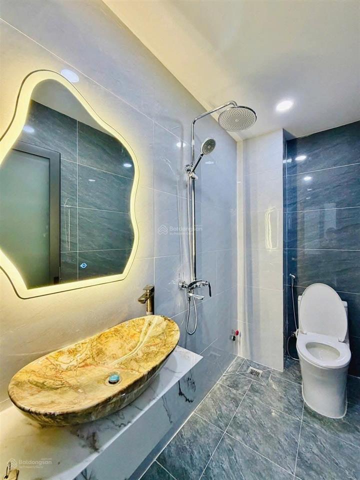Nhà cao thắng 70m² 4pn, 5wc giá 5,79 tỷ, sổ riêng, chính chủ