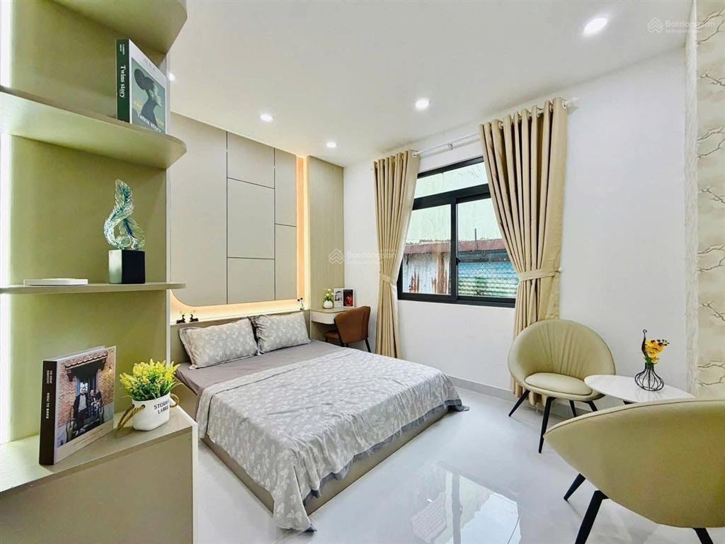 Nhà cao thắng 70m² 4pn, 5wc giá 5,79 tỷ, sổ riêng, chính chủ
