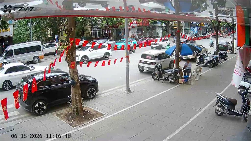 Cho thuê mặt bằng khúc thừa dụ  vị trí đẹp tại cầu giấy  khu dân cư đông đúc, kinh doanh sầm uất