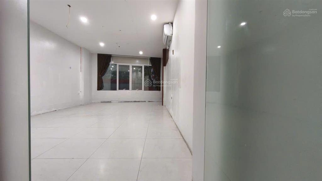 Cho thuê mặt bằng kinh doanh phố khúc thừa dụ, phù hợp vp, spa, khu đông dân cư, sầm uất