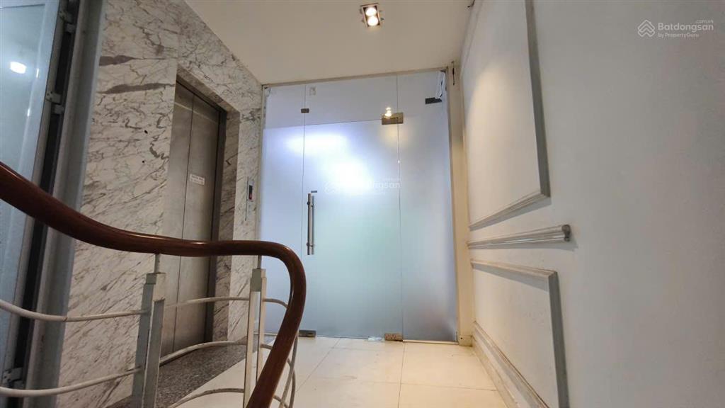 Cho thuê mặt bằng kinh doanh phố khúc thừa dụ, phù hợp vp, spa, khu đông dân cư, sầm uất