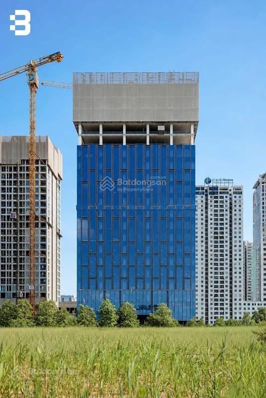 Bán căn hộ starlake, tây hồ tây  3pn  10 tỷ, chỉ cần 1,5 tỷ htls 0% 2 năm. full nội thất