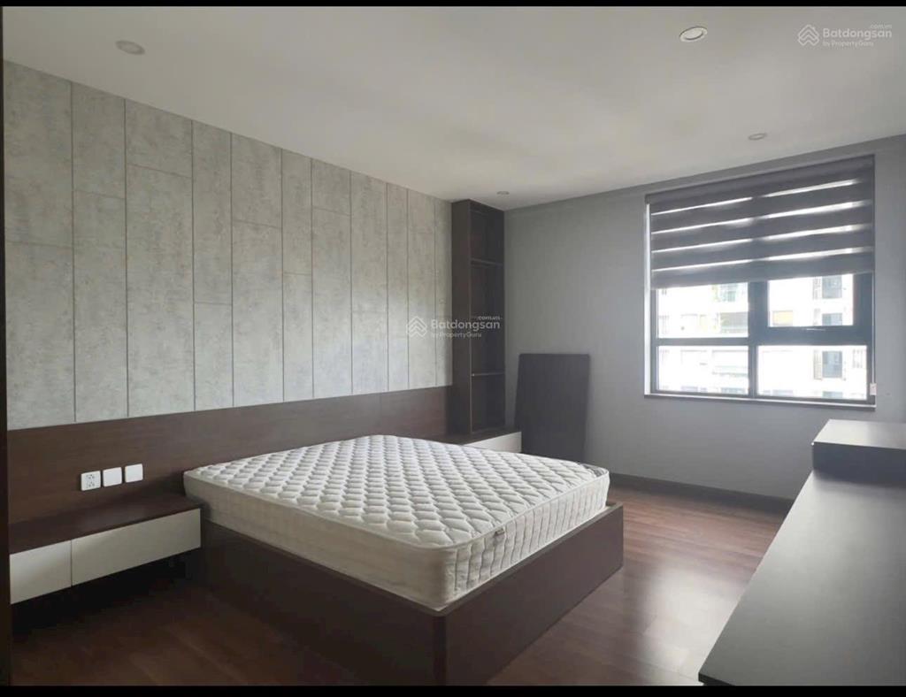 Giá bắt đáy ngoại giao đoàn 12 tỷ 3pn đông nam view hồ tây d. cần bán gấp