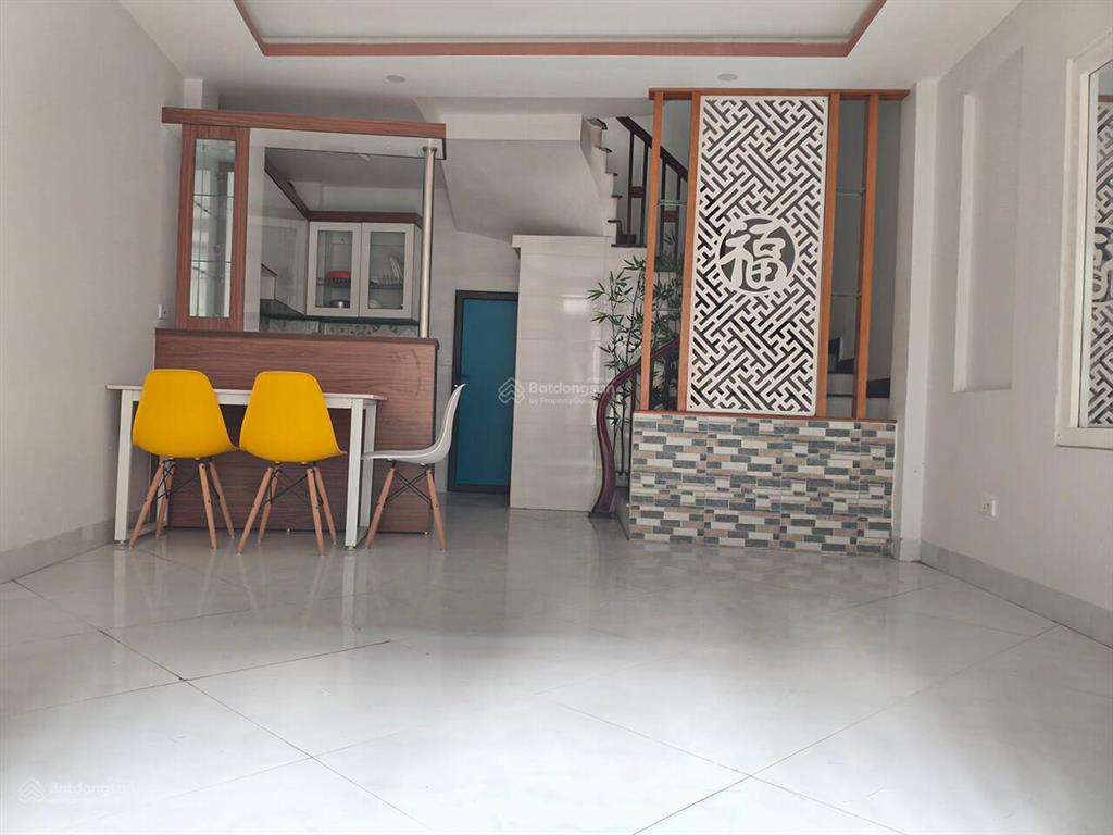 Tôi chính chủ cần bán căn nhà ngõ 99/158 định công hạ, 37/39m  6 tầng .