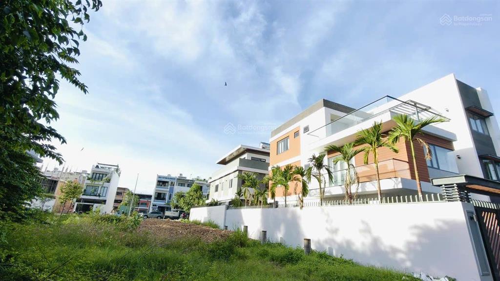 Bán lô biệt thự mỹ gia gói 2 mặt tiền phong châu đối diện dự án sungroup, dt 300m2, giá 59tr/m2