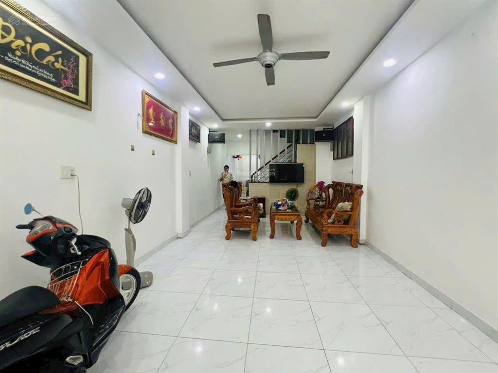 Bán nhà tân phú gần aeon mall 56m 4 tầng 4pn giá 5,99 tỷ