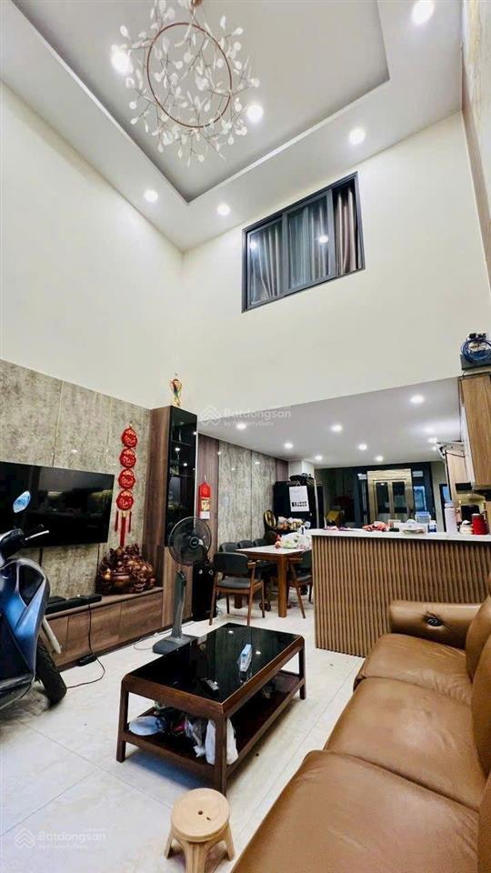 Bán gấp nhà gò dầu, tân phú giảm 1 tỷ còn 7,5 tỷ 54m 5 tầng có thang máy