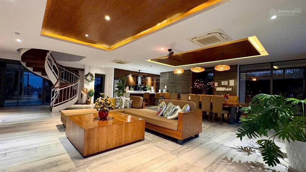 Biệt thự biển anh nguyễn view trực diện vịnh nha trang  420m²  giá 69,5 tỷ