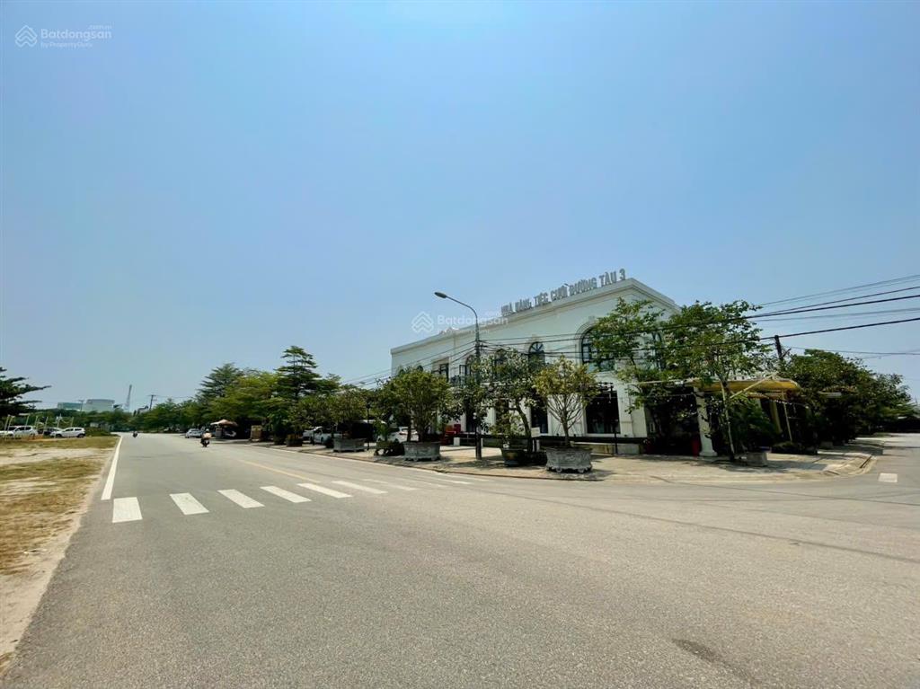 Bán lô góc 2 mặt tiền tt núi thành, diện tích 1009 m2 cực hiếm