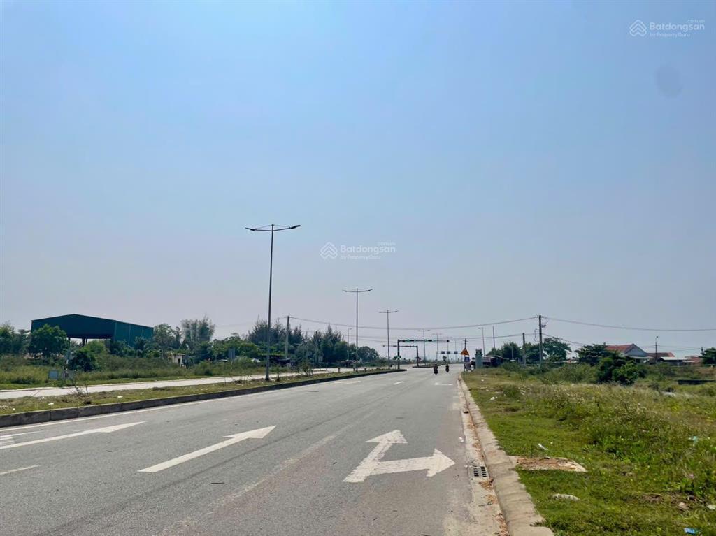 Bán lô góc 2 mặt tiền tt núi thành, diện tích 1009 m2 cực hiếm