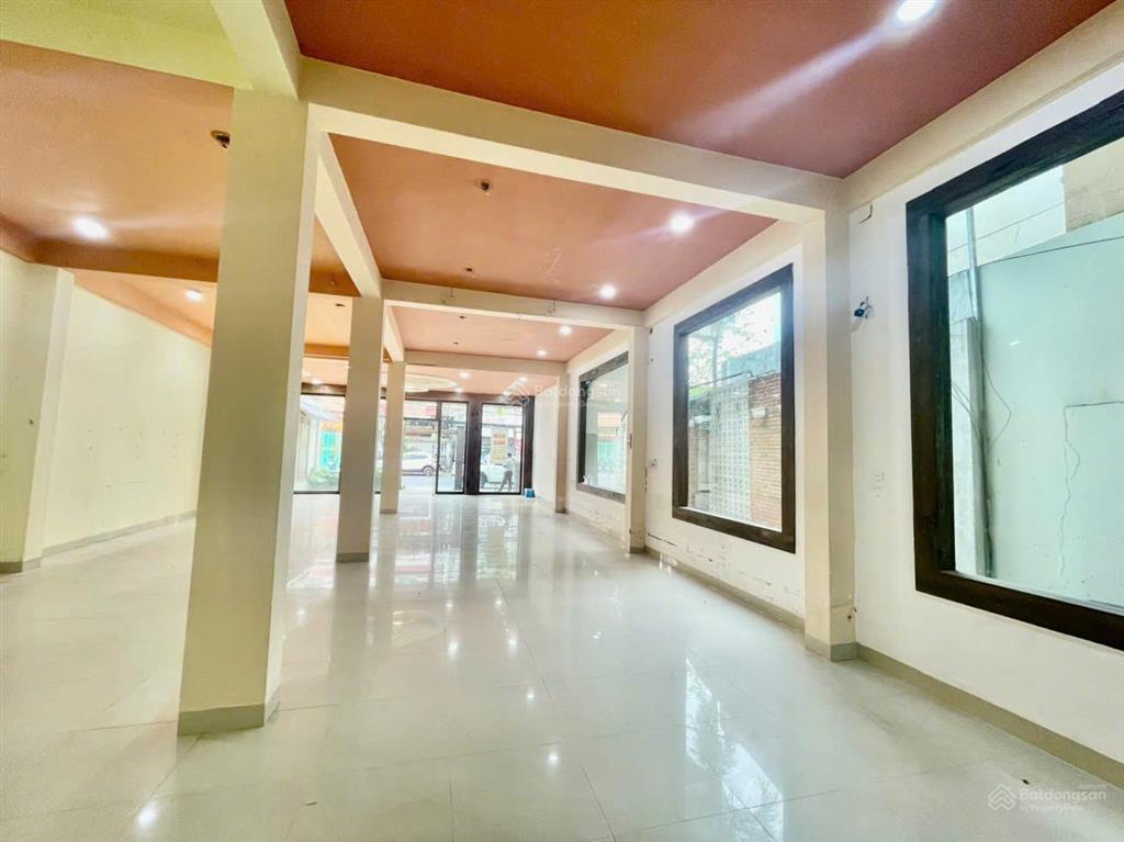 Mặt tiền cực chất  trần cao vân  giá trị kinh doanh không thể so sánh  mặt tiền 11,5m