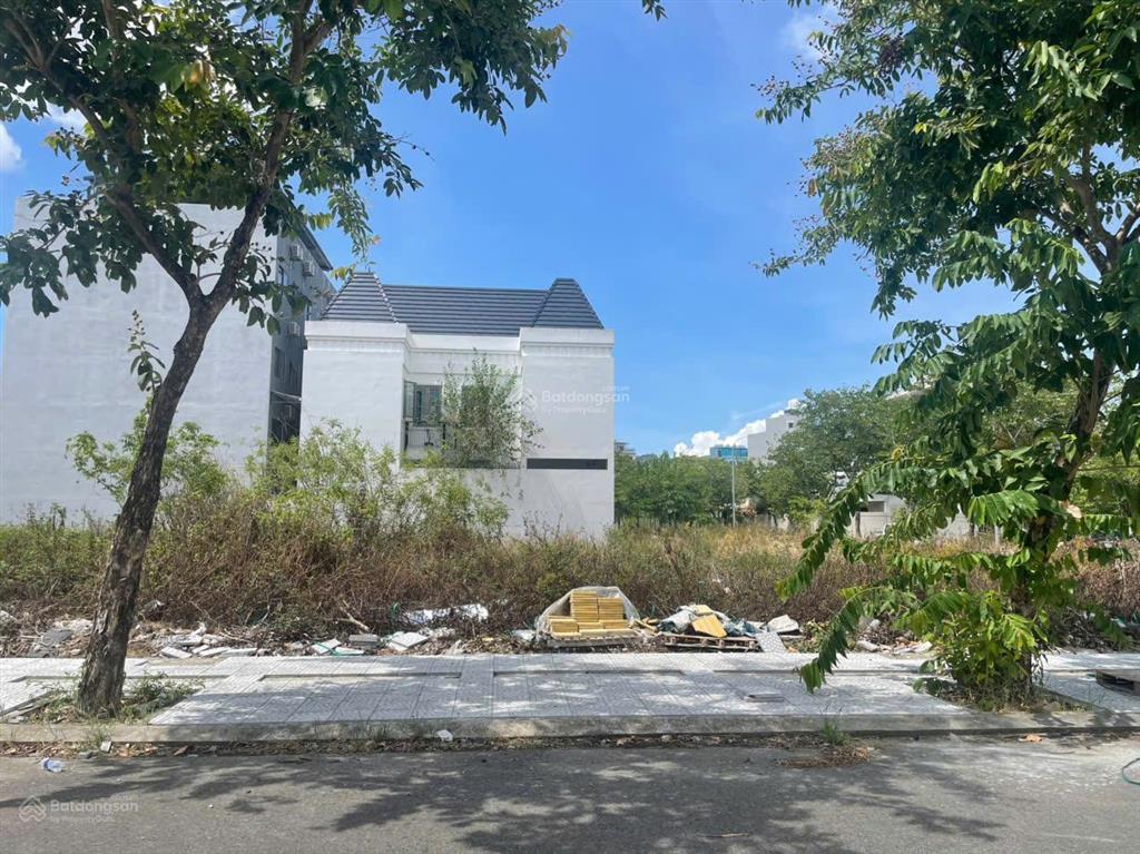 Cần chuyển nhượng lô đất 180m² sạch đẹp kđt fpt city đà nẵng