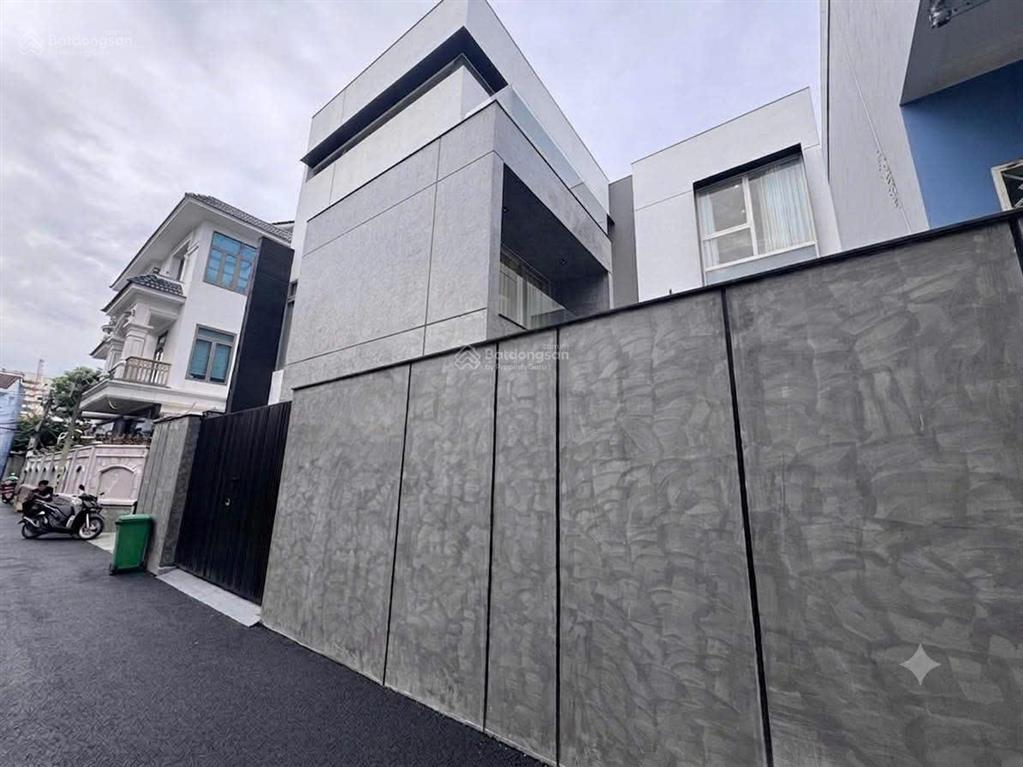 Siêu phẩm biển mỹ khê  villa xây mới  2 mặt đường  đẳng cấp  dòng tiền đỉnh 2tỷ2/năm