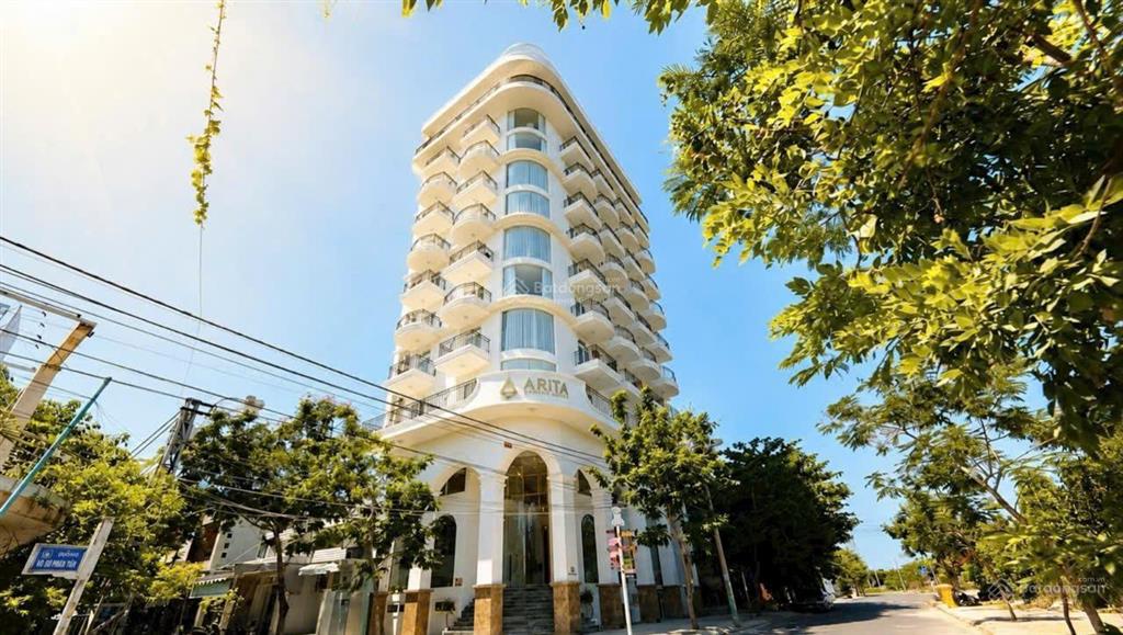 Bán khách sạn 2 mặt tiền, view pháo hoa, tp đà nẵng