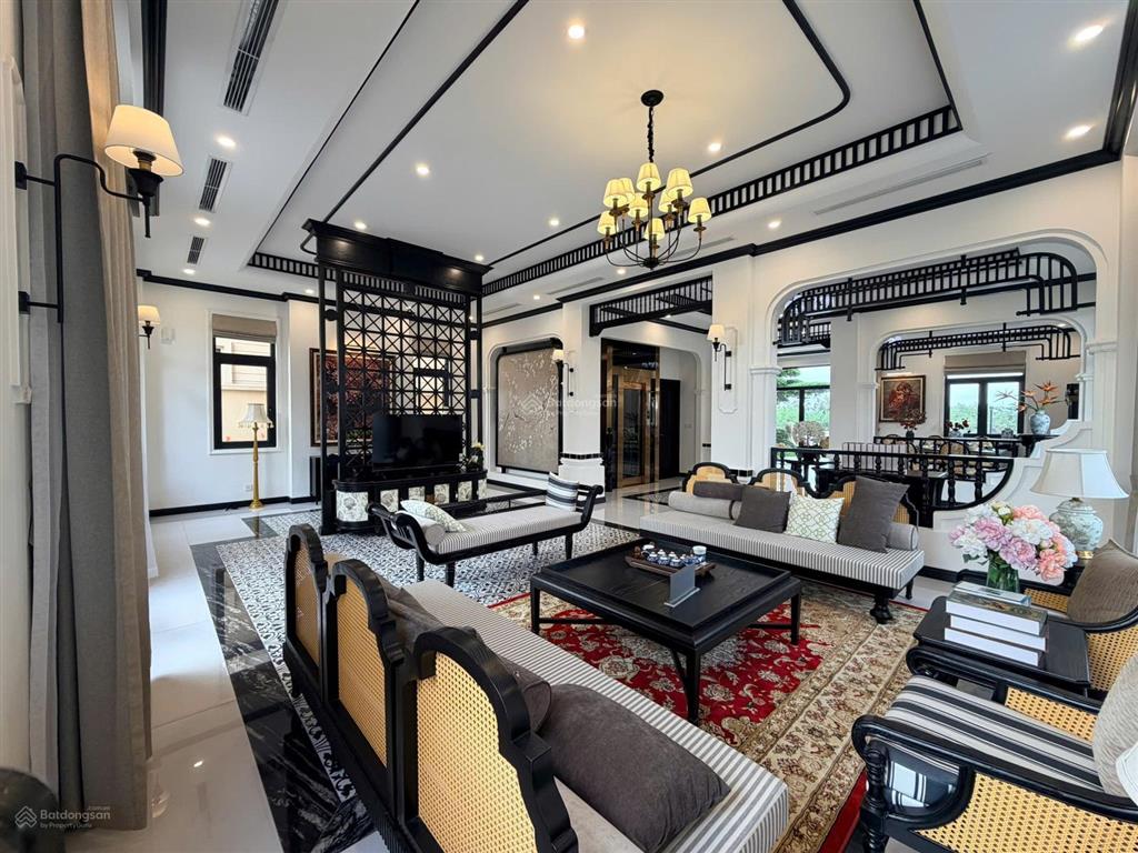 Vinhomes vũ yên mua biệt thự tặng  200 m2 sân vườn, ưu đãi đến 34%